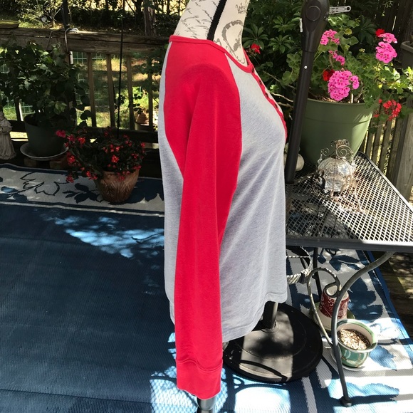 Colosseum Athletics Red Grey Henley Button Long Sleeved UGA Georgia Top Size XL - Picture 4 of 14